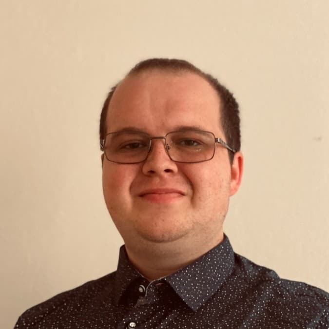 Richard Szolár - Founder & Managing Director